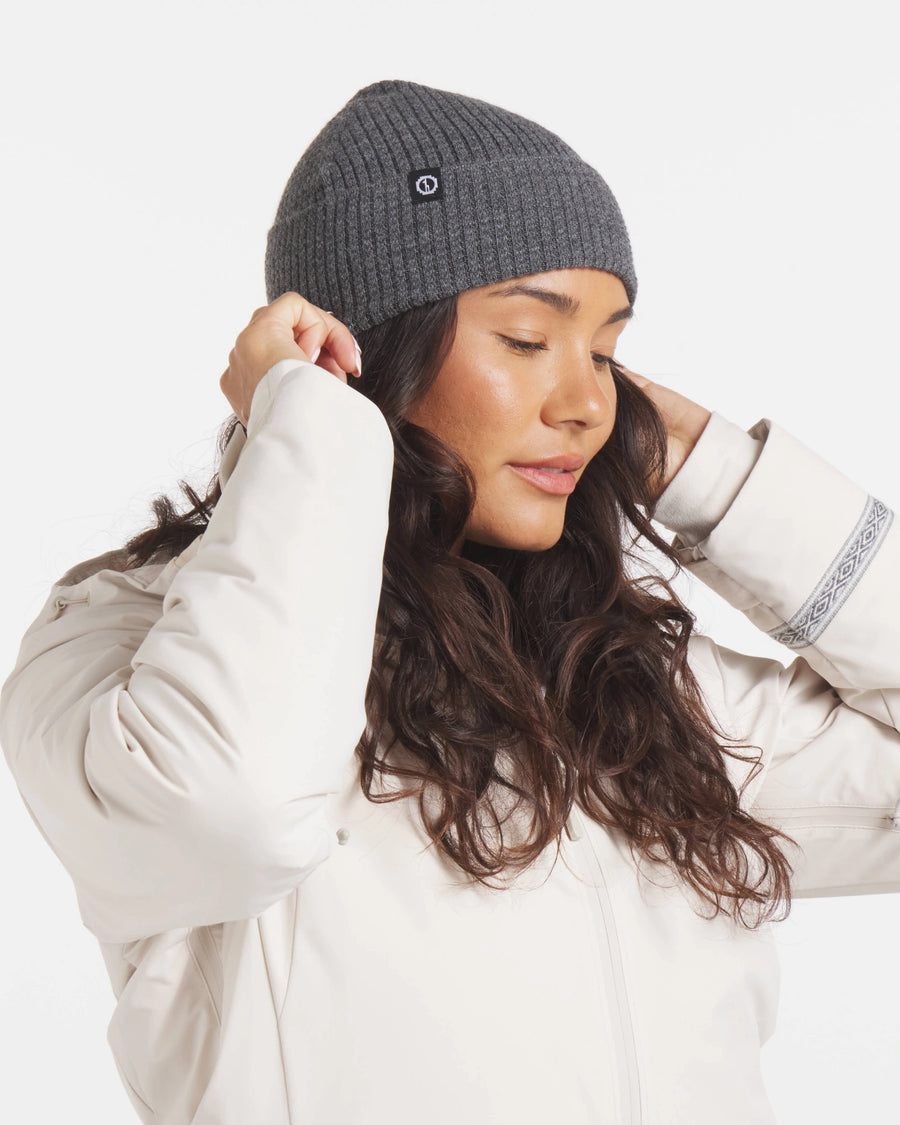 Woman Wearing Charcoal Grey Waffle Knit Beanie Alpaca Hat – PAKA Apparel