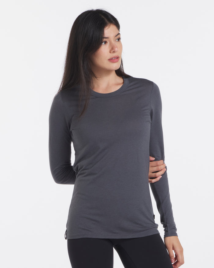 Women Model wearing Women's Everyday Baselayer