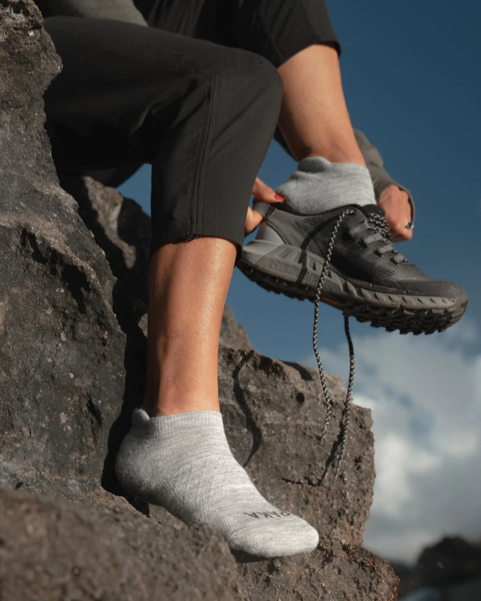 Light Grey ankle socks on woman